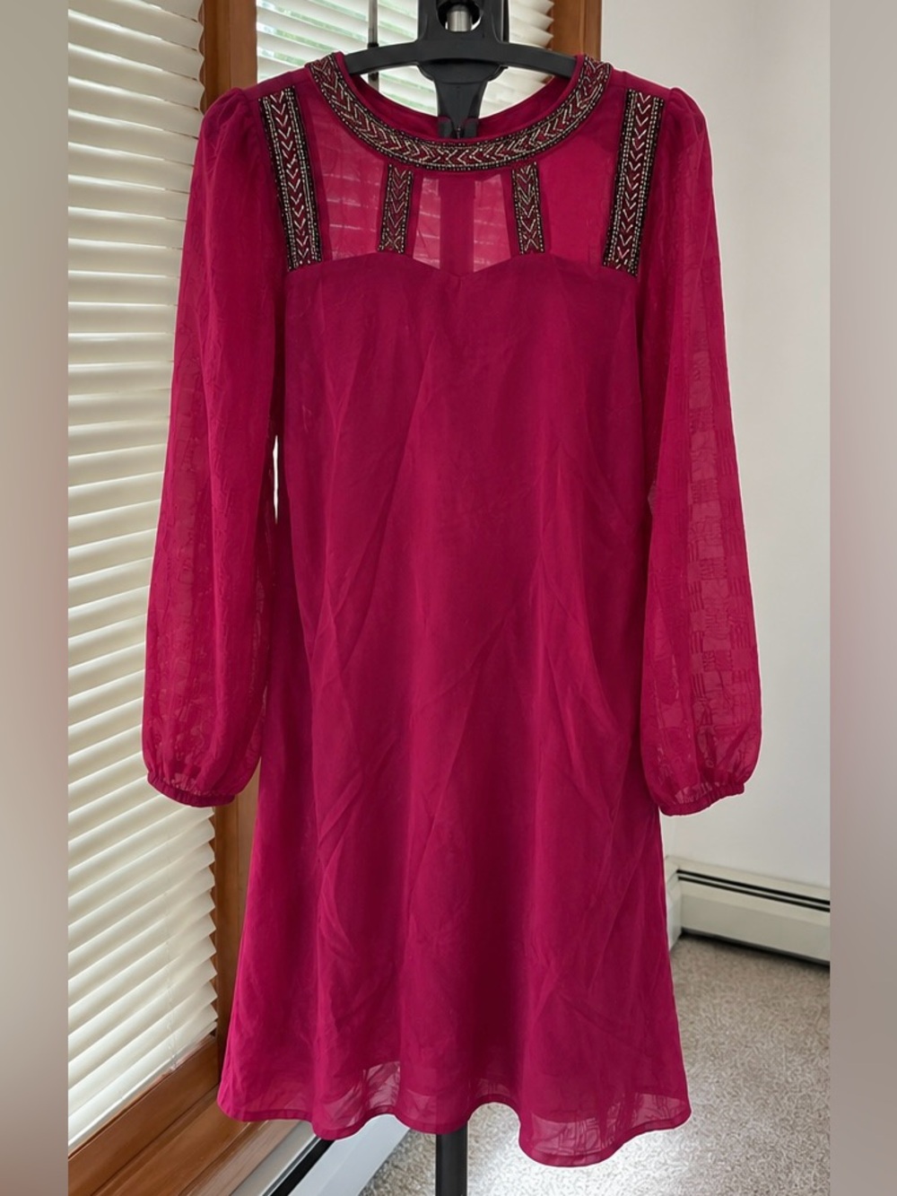 Elegant Magenta Long-Sleeve Cocktail Dress
